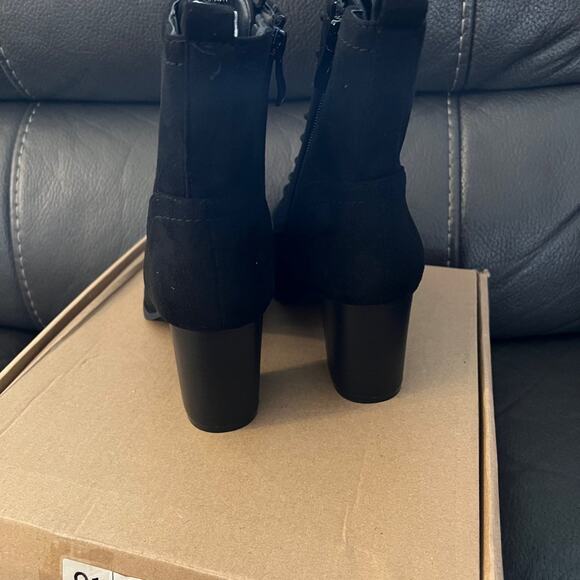 BAYLOR BOOTIE by JC size 8 1/2 - Picture 4 of 6